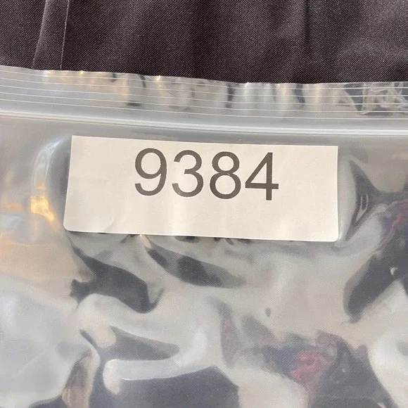 Lululemon Black Get Low Muscle Tank‎ Top Womens Lightweight Pullover Size 6 - Picture 12 of 12